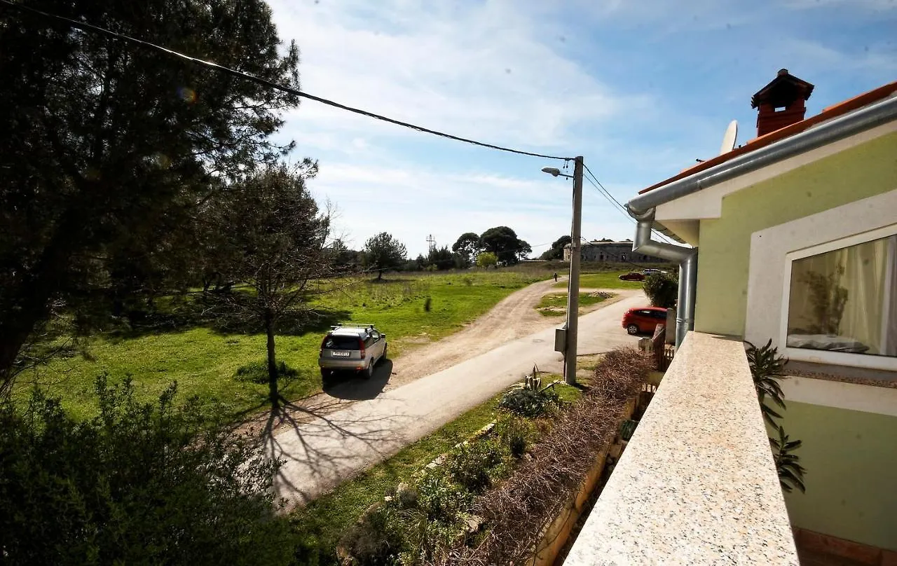 Green House Apartment Pula 0*,  Croatia