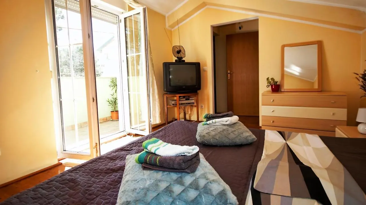 Green House Apartment Pula Croatia